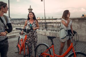 Paseando en bicicleta por La Habana