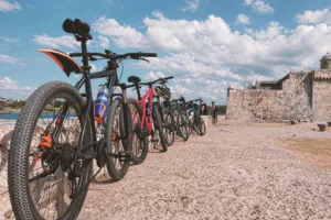 malecón y torreón en Cojimar